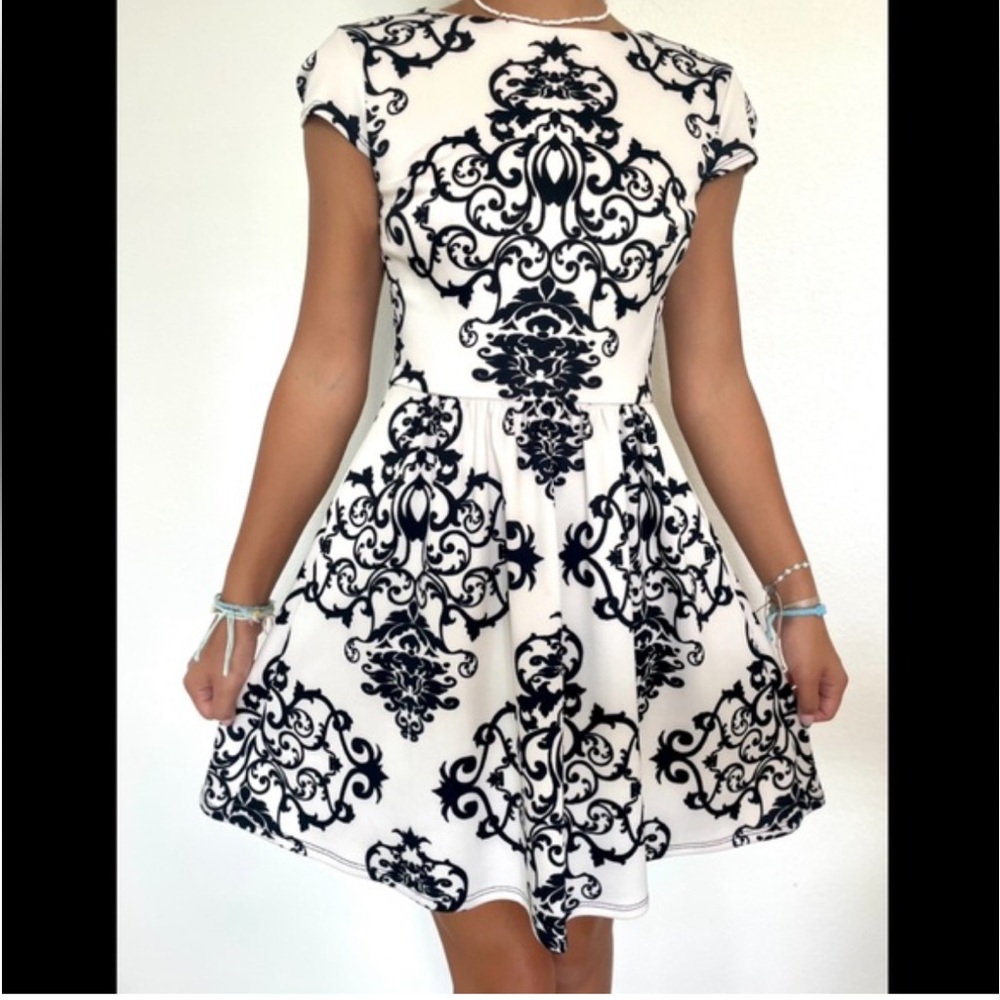B. Darlin Mini Dress 💲BUNDLE AND SAVE BIG💲